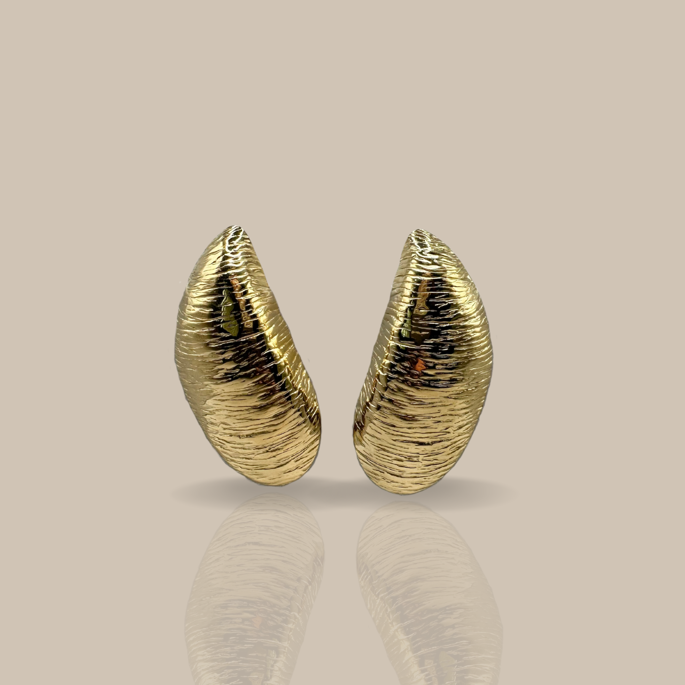 Aretes Acalia dorados